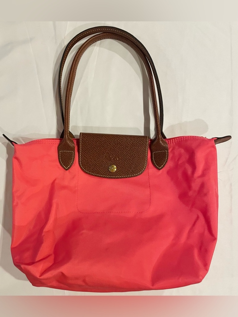 Longchamp Medium Shopper, strawberry color, foldable, leather handles